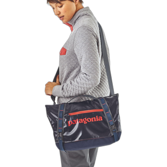 Torba PATAGONIA Black Hole Mini Messenger /  granatowy